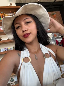 AgathaSanz 🙈🥰 Pic 3