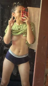 _Samylove_ Public Pic 2