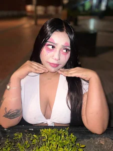 kendra_tay 🎃🧟‍♀️🐰 Foto 2