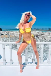 Public od SarahEshley  2 snímek