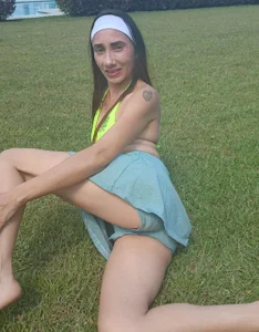 crystal_sm Every moan of mine will be your reward do you dare to make me go there❤️‍🔥🍒🔥 Foto 2