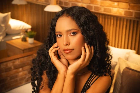 KiaraCurly Beautiful skinny girl Pic 2