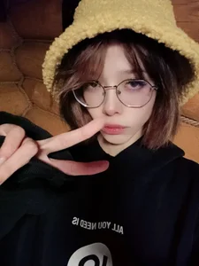 Layla_Muur Public 사진 3