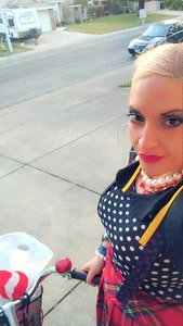 MadameTeaPot With a cherry on top Pic 4