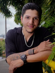 DanteLuxxのPublicの枚の写真