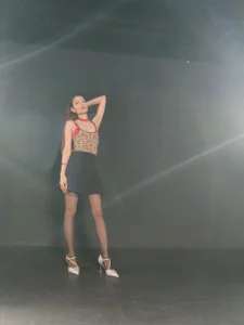 Iren Iren on the black scene Bilde 2