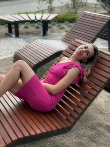 KiraNikson beauty walk Pic