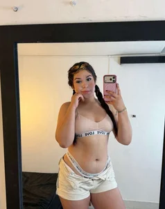 Hanna_Miller7Public图片