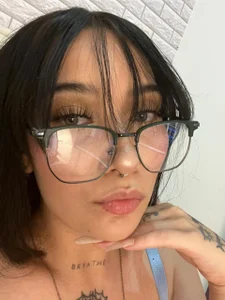 Meggan_Rosse01 Could you avoid seeing me right now?❤️ Foto 9