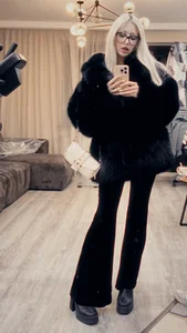 VelvetPulse2 Public Poză 5