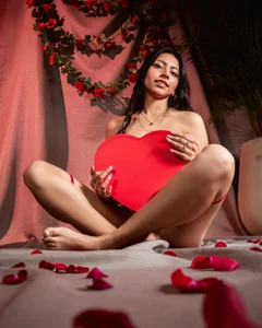 VioletxBloom Delicate like a rose petal Pic 2