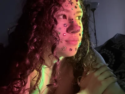Curlixxo Skittles Pox hehe Pic 2