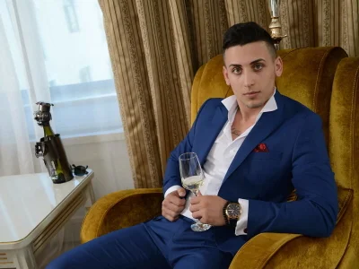 _DylanGreen Public Pic 8