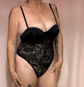 NaughtyEnglish_kiera45_ Public  снимка