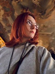 MarieFuller my red hair vibe Foto 2