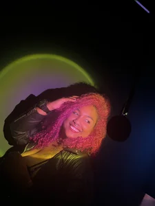 Just_Gissellex Night in Medellín Immagine  2