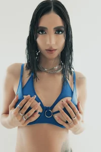 LillyThompson Modern Muse Pic 7