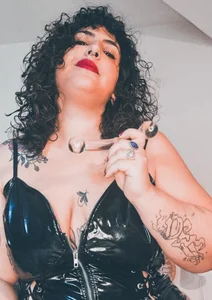 Public de Salomee_bbw  5 photos