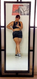 Blushing_Katy cute and smile Pic