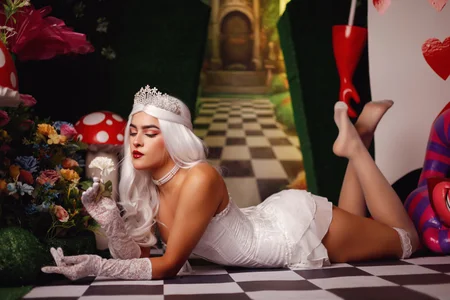 Antonellaparis_: Halloween 2024 🎃 Alice in Wonderland ( 6 фото)