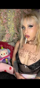 Bimbo fuckdoll