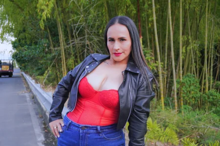 Sara_Charmy In the city 🏙️ Fotka 5