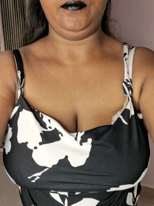 Love_Winss Touch my big boobs Immagine  2