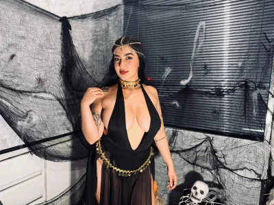 Scarlet_Reyes happy halloween 🎃💀🎀 - {count, plural, one {תמונה אחת} two {שתי תמונות} many {# תמונות} other {# תמונות}}