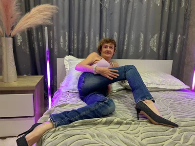 SexyGrandma_Public图片 3