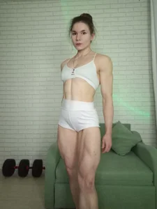 Lisa_Ray In sports white 🤍 Foto 6