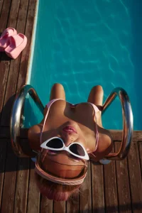 ME IN THE POOL od Tallso_sex  2 snímek