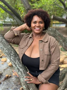 AliciaMiilf kullanıcısının Una tarde parque albümü -  fotoğraf