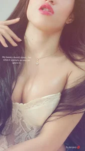 Ariana_girlhotsI’m not here to impress you… just to be remembered.👄图片