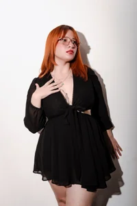 Curves_Nina 💋 This is where fantasy starts to feel real Hình