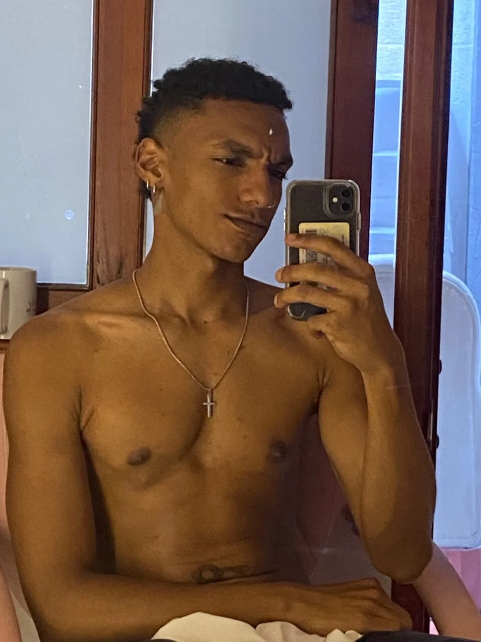 صور JulienSaint الرائجة  7359