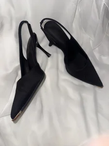LittleFox___ kullanıcısının 👠 heels albümü -  fotoğraf