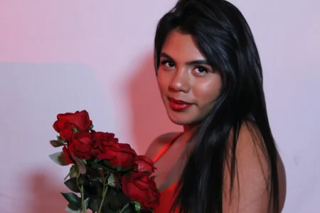 Liss-Reyes Dangerous Curves & Red Lace 🍒🌹 slika 3