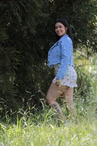 daniela_hornnySunny day图片