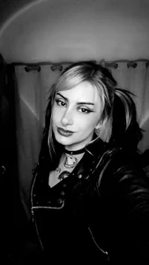 aliceinflames: Public ( 7 фото)