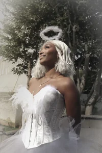 ahvi_ebony HALLOWEEN 2026 ANGEL Pic 2