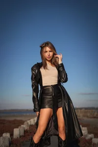 Leather temptation on me🔥🖤 de Real_Tini  3 Imagens