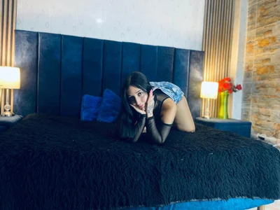 EmmaTeylor Horny 👄 Foto 3