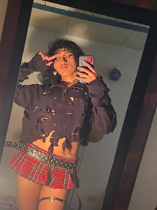 Sara_DeLuca_ Public Bilde 2