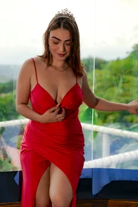 IsabellaaJoness Red passion Pic 2