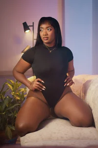 RoxannaBlanche one day in my living room Pic 9