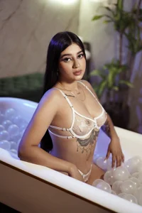 amelie_jhons IN THE SHOWER 💗💗💗 Pic 4