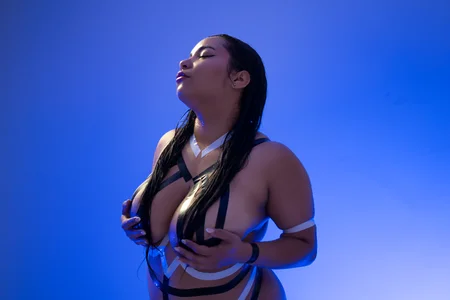 soffi_joness23 I hope you like this for yourself! 🖤⚜️ 圖片 3