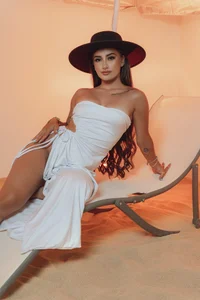 MaryLewis_ My Summer Pic