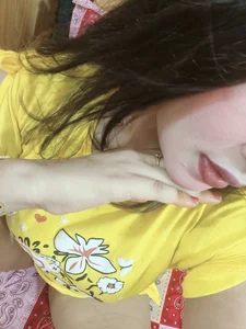 Beauty_Queen_Soniya Yellow beauty😘🫦 Pic 2