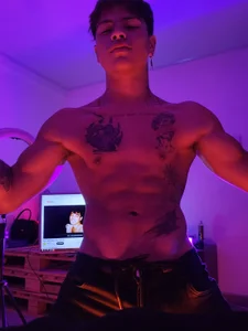 Dominic_Biker__ I am hot 🔥🥵 รูป  2